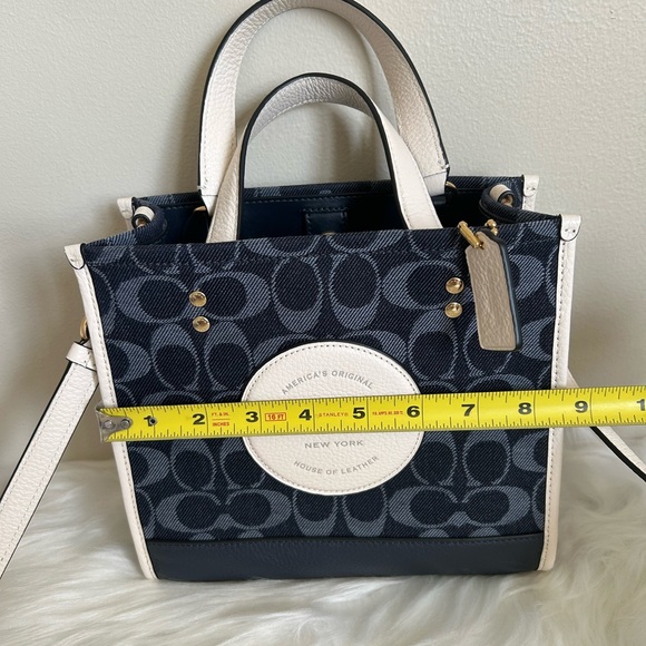 Coach Dempsey Tote 22 Signature Jacquard Denim Cream C2822 - Picture 7 of 8